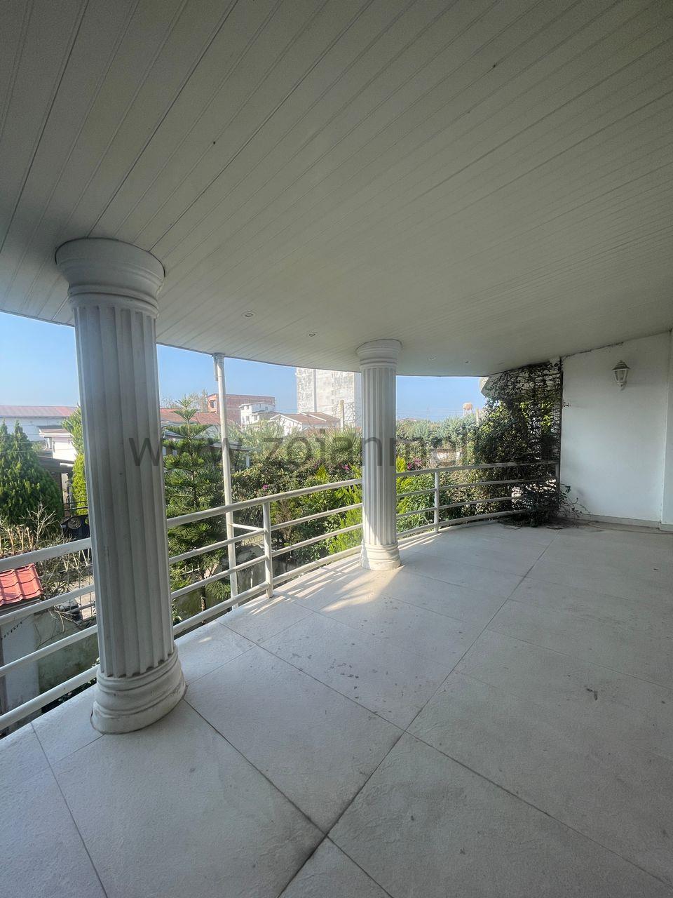 ویلای دریاسر تراس بزرگ